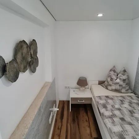 아파트 Handwerkerwohnung-monteurunterkunft *